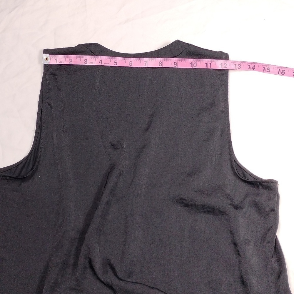 Vince camuto women's sleeveless v-neck top size medium - Picture 11 of 11